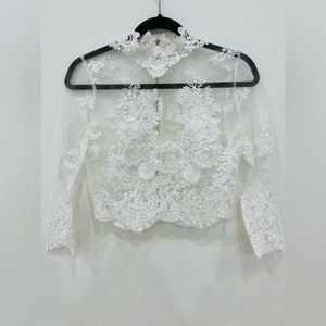 Vintage handmade elegant lace bridal bolero jacket. Size small.